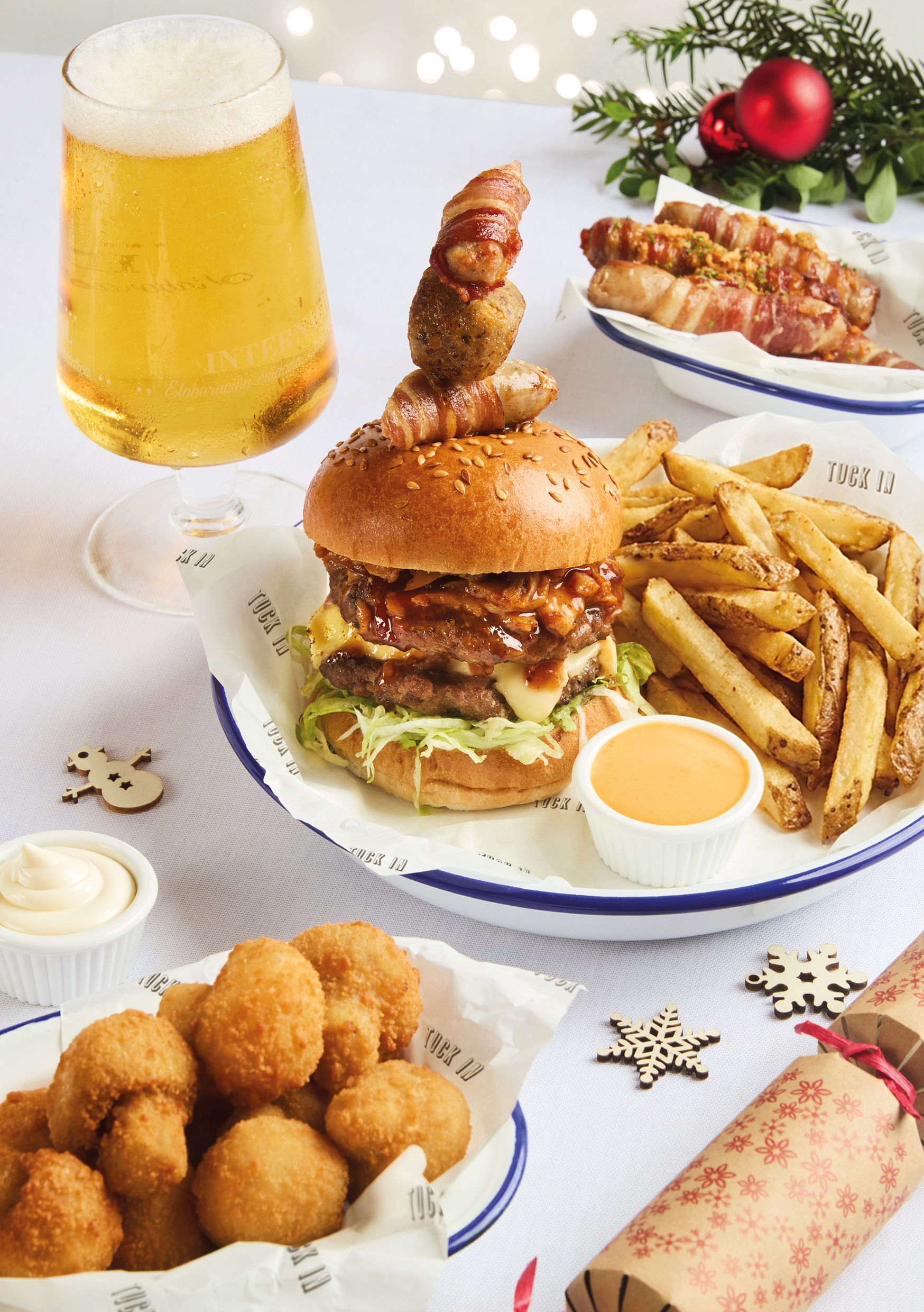 Festive Lunch & Dinner at The Bumble Bee in Gwent